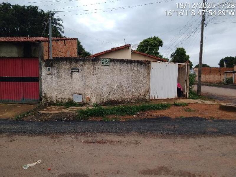Casa com 2 quartos, 1 vaga de garagem, 63,21 m², ocupada