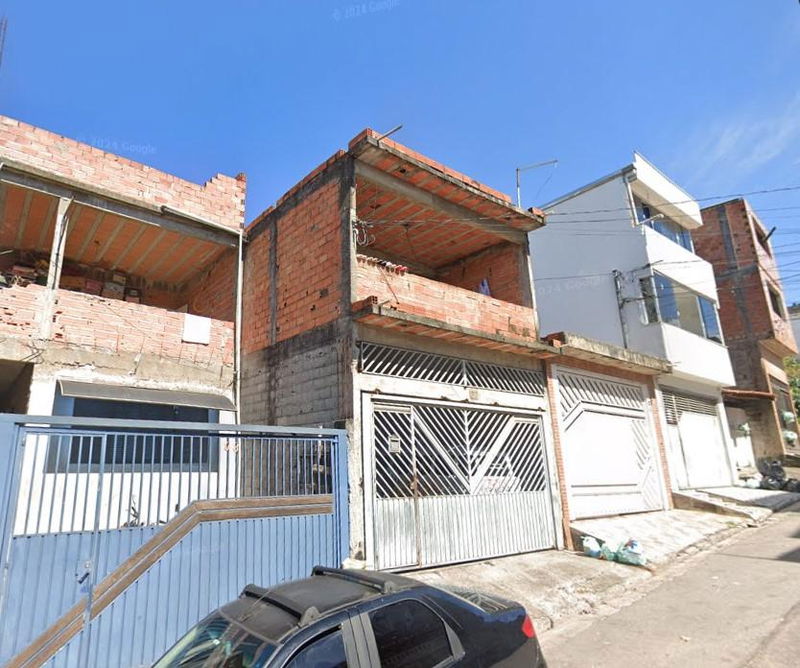 Sobrado com 300m² construídos em Embu das Artes