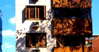 Apartamento Desocupado com 2 Boxes em Porto Alegre