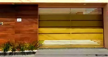 Casa com 1 vaga, 154m² construídos, ocupada