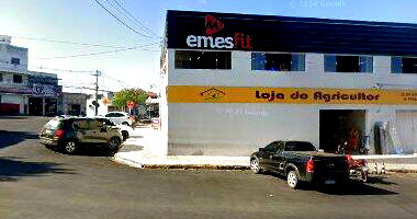 Prédio Comercial com Loja e Academia