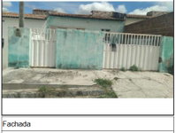Casa aconchegante com 2 quartos e 56m² construída, desocupada