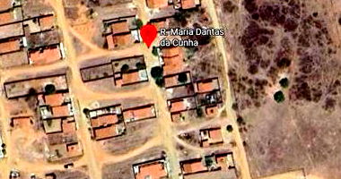 Casa com 84m² de área construída em terreno de 250m²