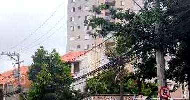 Apartamento com 2 quartos, 1 banheiro e 1 vaga