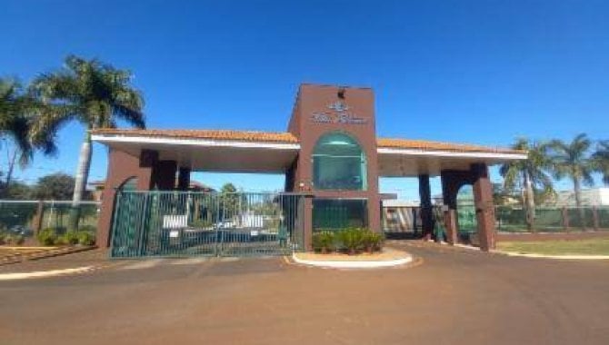 Casa em Condomínio com 3 Quartos e 4 Banheiros em Frutal