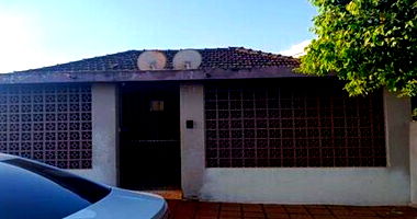 Casa Ocupada no Centro de Itambaracá/PR com 180m²
