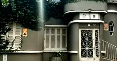 Terreno com prédio em Porto Alegre