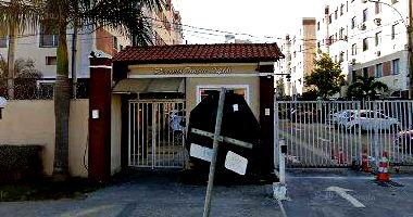 Apartamento com 2 Quartos e Área Privativa em Campo Grande