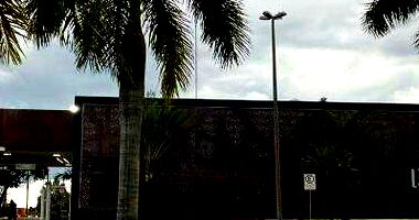 Casa com 457m² construídos, ocupada, 1 vaga