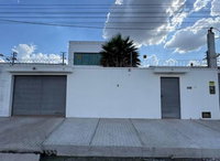 Casa com 4 quartos, 4 banheiros e 1 vaga em Batalha/PI