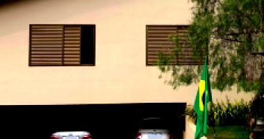 Terreno com Casa de Alto Padrão em Aparecida de Goiânia
