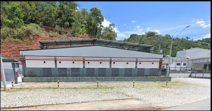 Galpão desocupado com 9.071 m² de área construída e 30.000 m² de terreno