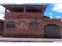 Casa em Leilão com 4 Quartos e 2 Banheiros