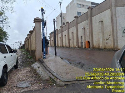 Apartamento com 2 Quartos e Vaga em Condomínio