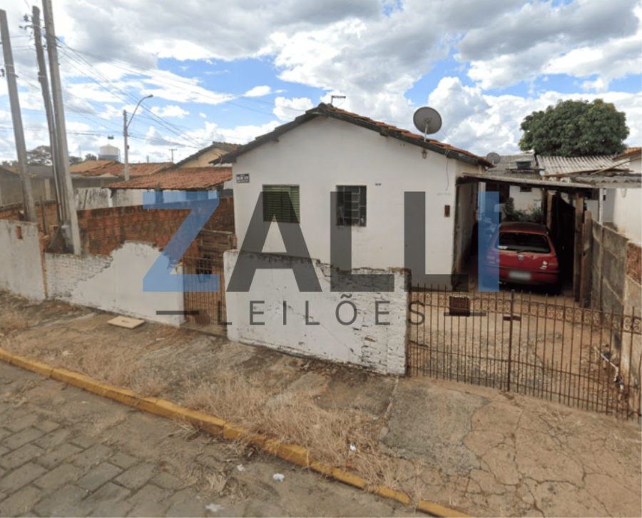 Casa com Terreno Amplo em Garça/SP - 220m²