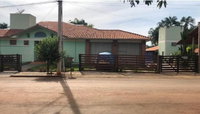 Casa residencial com 4 quartos, 3 banheiros e área de lazer