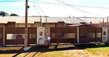 Casa 2 quartos, 1 banheiro, 1 vaga, 51.87m² construída, desocupada