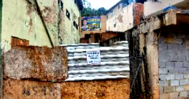 Terreno com garagem em Manhumirim/MG