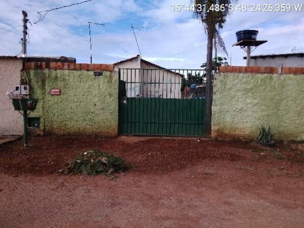 Casa com 2 quartos, 1 banheiro, 47m² área privativa