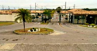 Casa 155m² com 2 Vagas em Condomínio Fechado