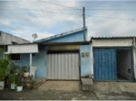 Casa com 2 quartos, 2 banheiros e 45m² de área privativa