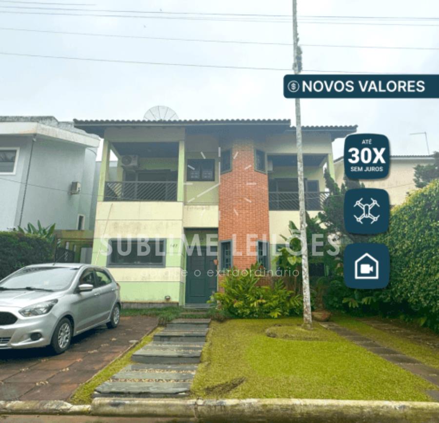 Sobrado com 4 suítes, piscina e área gourmet em condomínio fechado