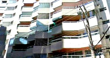 Apartamento com 3 vagas de garagem, 351,33m² útil, desocupado