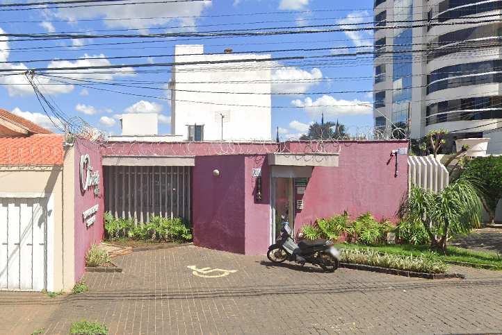 Casa residencial com 353m² construída, 330m² terreno, ocupada