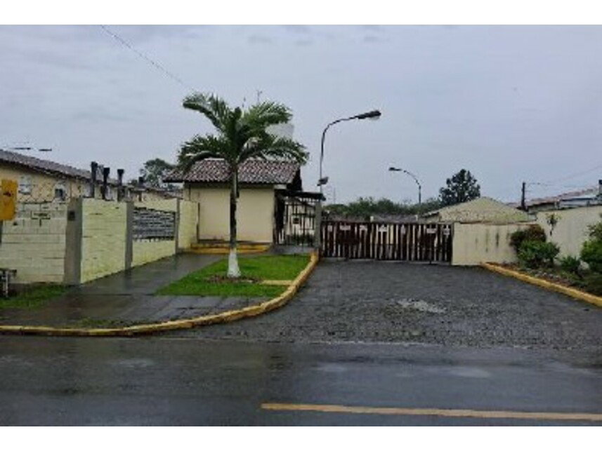 Casa com 1 vaga de garagem, 50,35m², ocupada