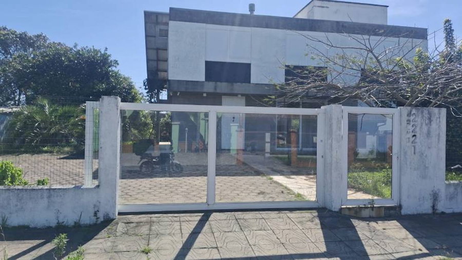 Casa com 3 quartos, 720m² de terreno, ocupada