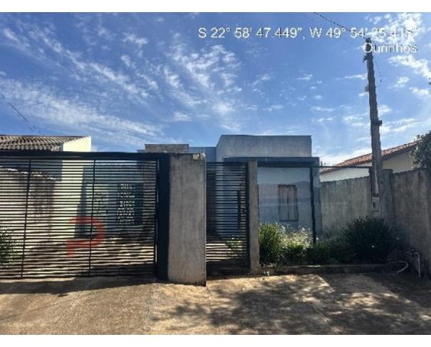 Casa em Ourinhos com 2 quartos e 1 vaga
