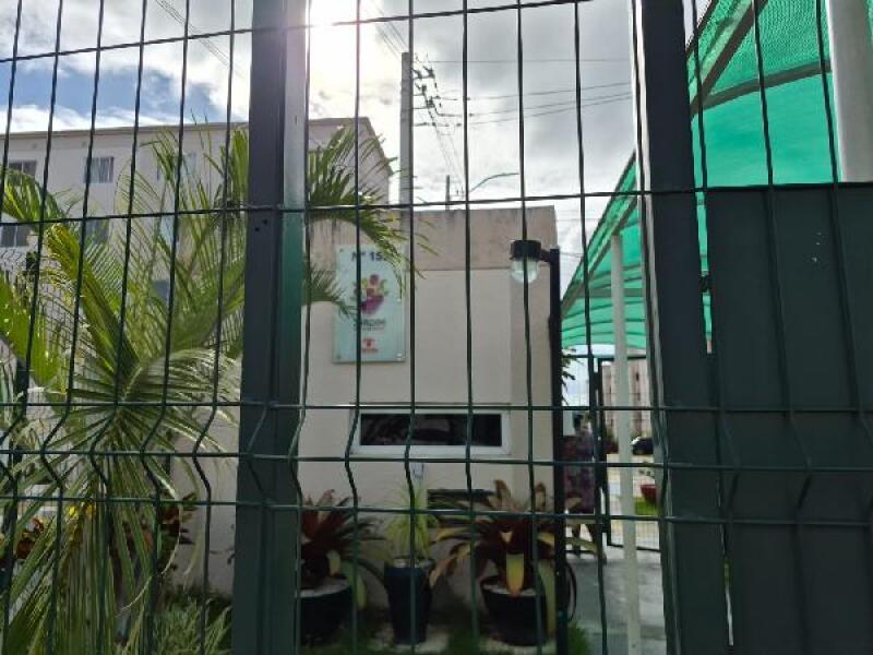 Apartamento com 2 quartos em Salvador - 69m²