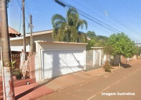 Casa com 760m² de terreno em Florínea - SP