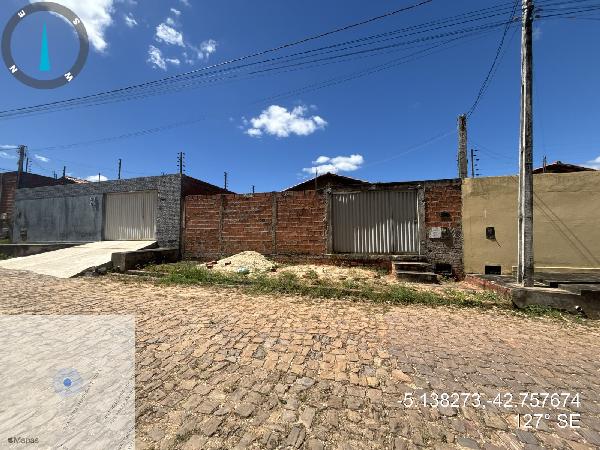 Casa 3Q, 1 Vaga e 61,65m² em Leilão