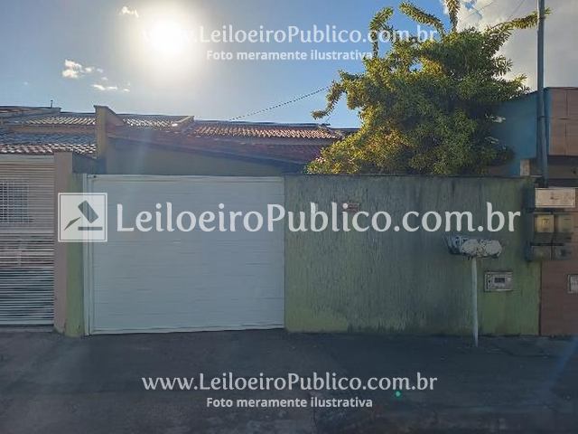 Casa com 2 quartos, 1 banheiro, 1 vaga e 49,8m² construída