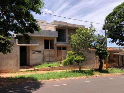 Sobrado em Acabamento com 273,90m² de Terreno em Santa Cruz do Rio Pardo/SP