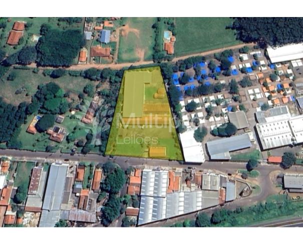 Terreno amplo com benfeitorias, 9000m², desocupado