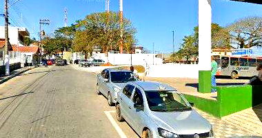 Apartamento em construção com 69 vagas privativas e área de lazer