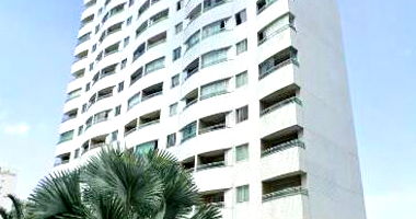 Apartamento com 2 vagas em Fortaleza