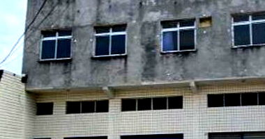 Prédio com 188m² em terreno de 216m² em Vila Velha/ES