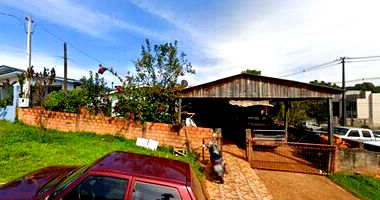 Casa Ocupada com 205m² de Área Construída em Quedas do Iguaçu/PR