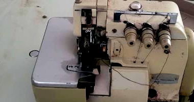 Máquina de Costura Overlock Bruce em bom estado