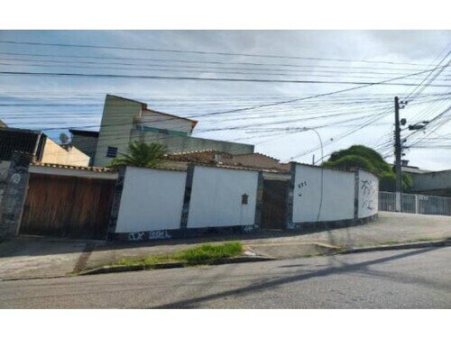 Casa com 2 quartos, 1 banheiro, 41m² construídos, ocupada