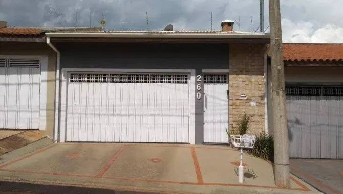 Casa 69 m² com 2 quartos e 2 banheiros no Jardim Dona Emília