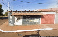 Casa Mista com 2 Dormitórios e Boa Localização em Pitangueiras