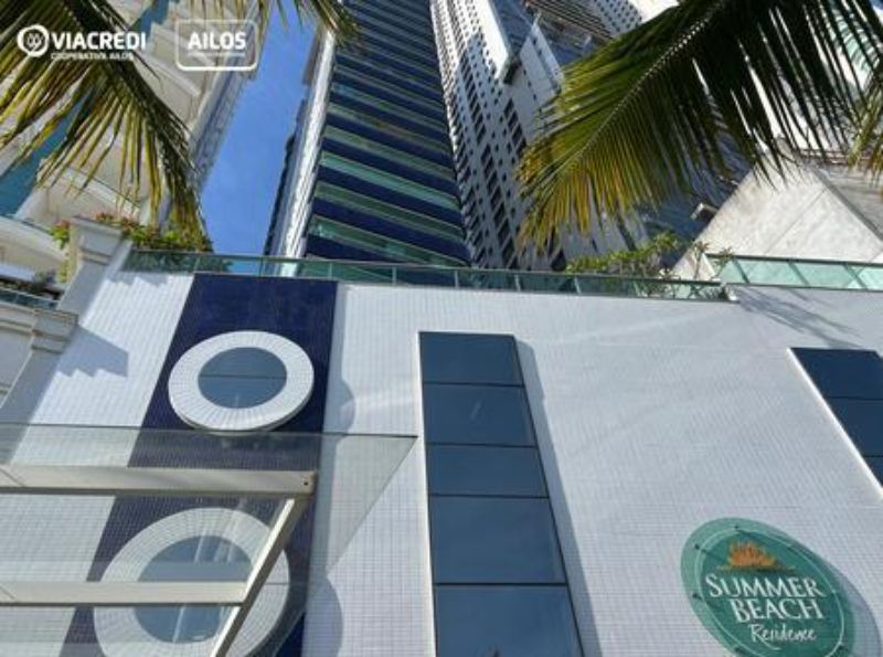 Apartamento com 3 quartos e 2 vagas de garagem em Balneário Camboriú
