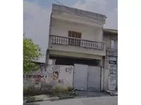 Sobrado em Leilão com 102m² Construída em Embu das Artes