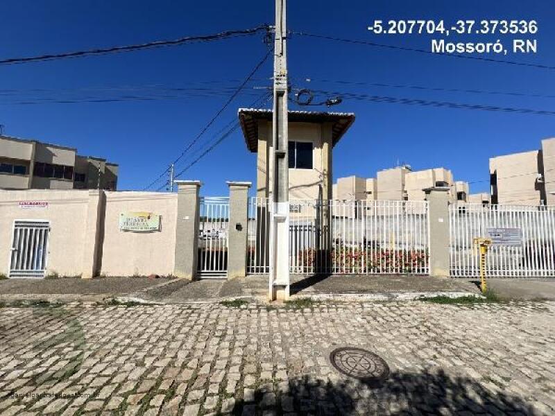 Apartamento 2 Quartos com 56m² em Condomínio