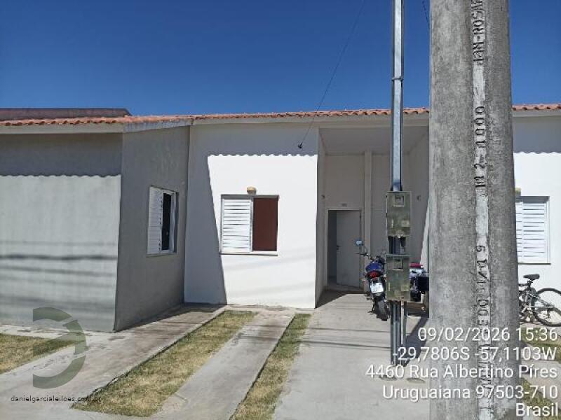 Casa com 2 Quartos e 1 Vaga em Condomínio