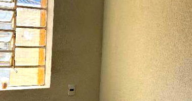 Sala comercial ocupada na Rua Quinze de Novembro